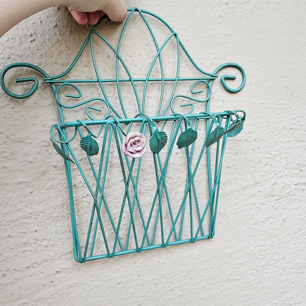 Metal Envelope Holder W/ Roses and Leaves